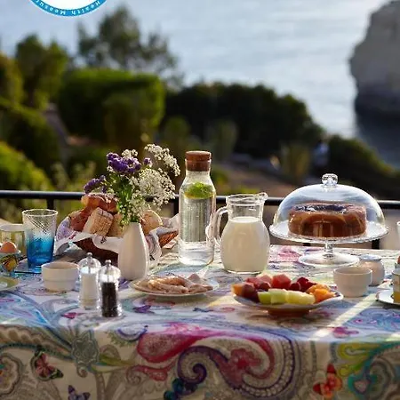 Os Reais - In Front Of The In Centeanes * カルヴォエイロ