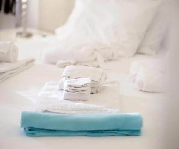 Os Reais - In Front Of The In Centeanes * カルヴォエイロ