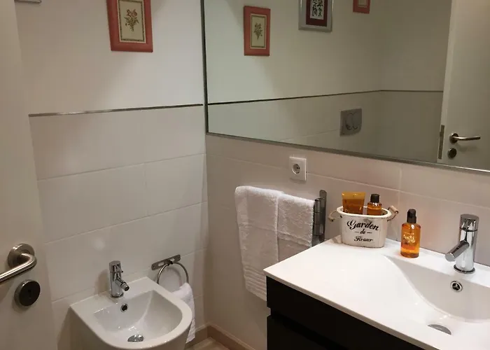 Os Reais - In Front Of The In Centeanes * カルヴォエイロ