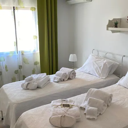 Апартаменты Os Reais - In Front Of The In Centeanes *