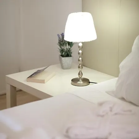 Os Reais - In Front Of The In Centeanes * Карвоейру